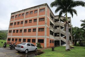 Edificio de Postgrado - Campus Bárbula